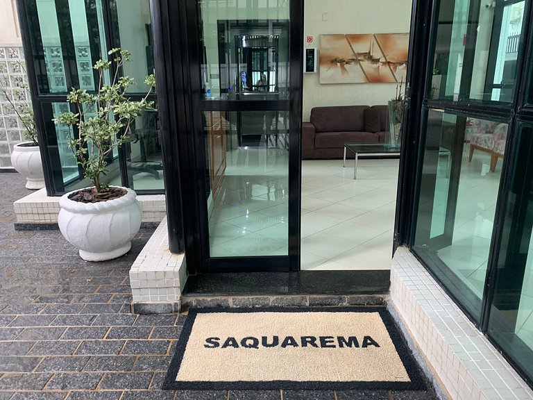 Amplo apt. no Guarujá, à 50m da Praia, com 2 vaga