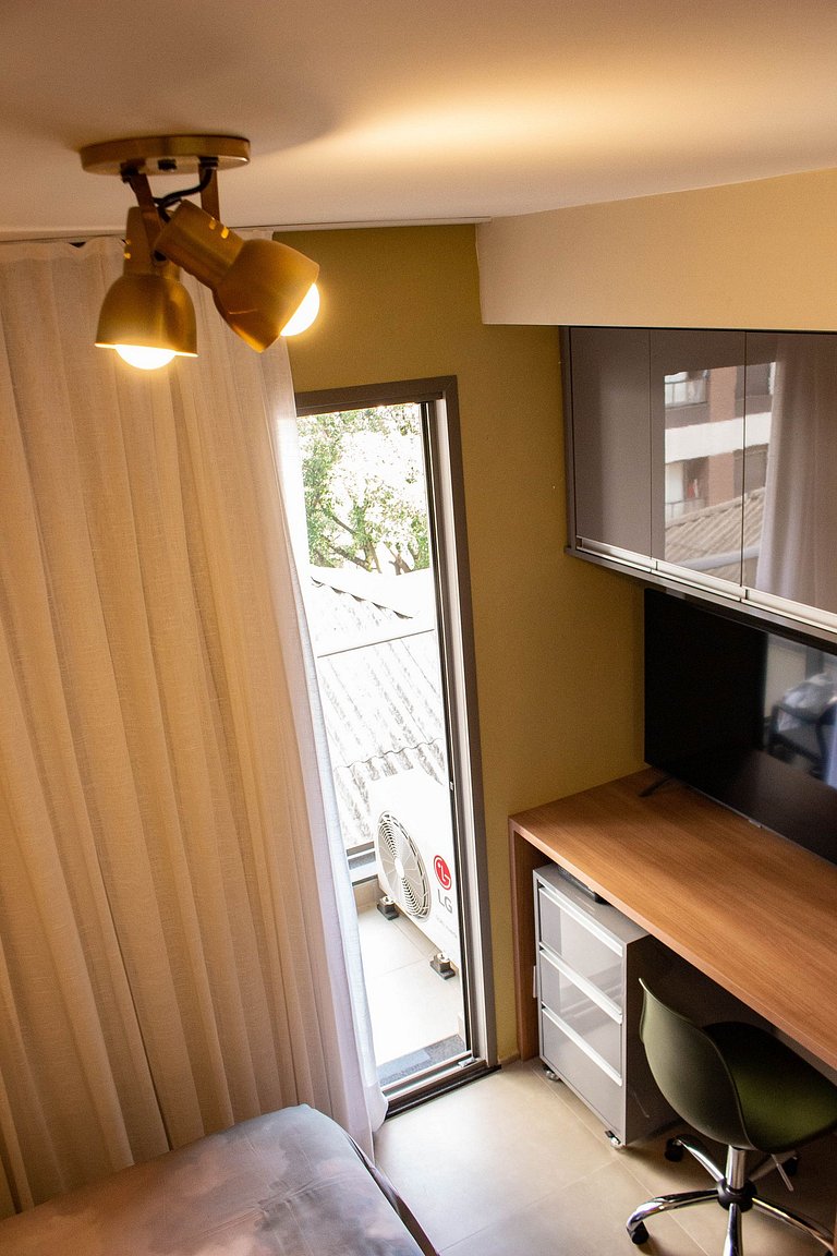 Studio moderno com Rooftop na Bela cintra