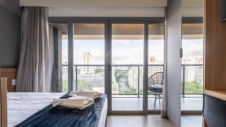 By DH: Studio Moderno, com Piscina no Rooftop
