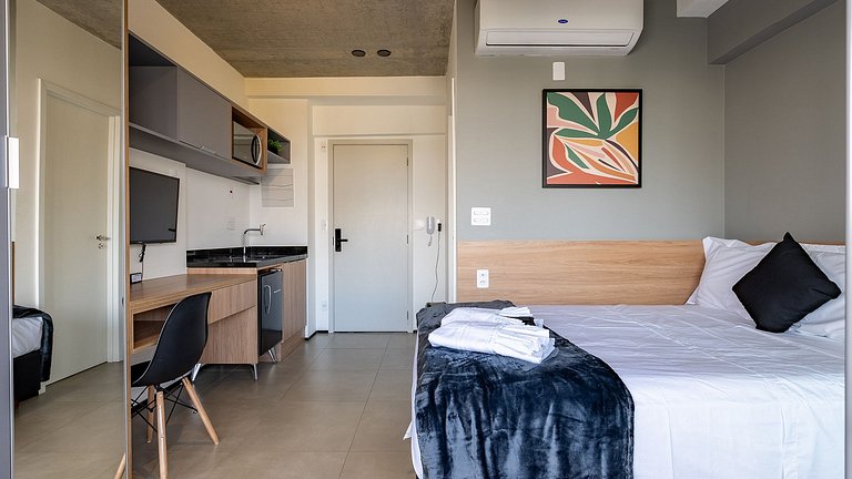 By DH: Studio Moderno, com Piscina no Rooftop