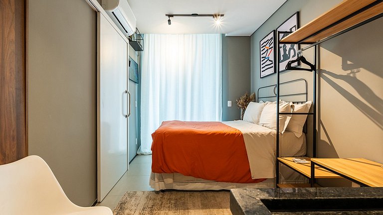 Estúdio moderno ao lado do shopping Frei Caneca