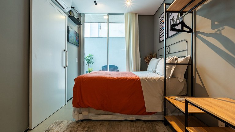 Estúdio moderno ao lado do shopping Frei Caneca