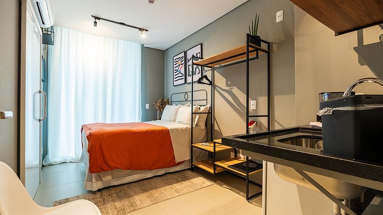 Estúdio moderno ao lado do shopping Frei Caneca