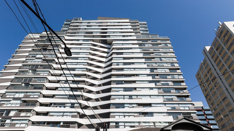 Studio moderno na Oscar Freire no 18° andar