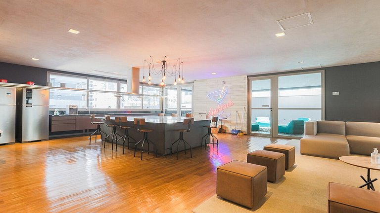 Studio Lux ao lado da estação Oscar Freire