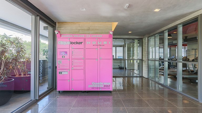 Studio Lux ao lado da estação Oscar Freire