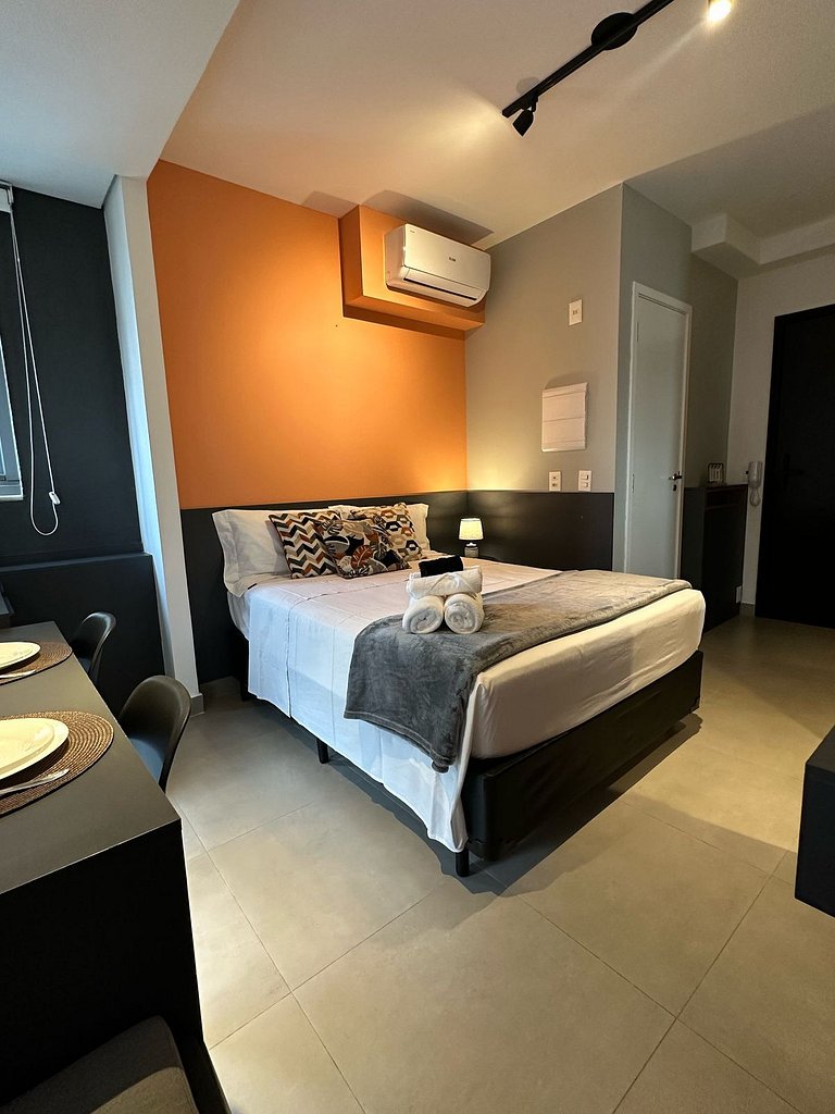 Studio moderno na Oscar Freire no 18° andar