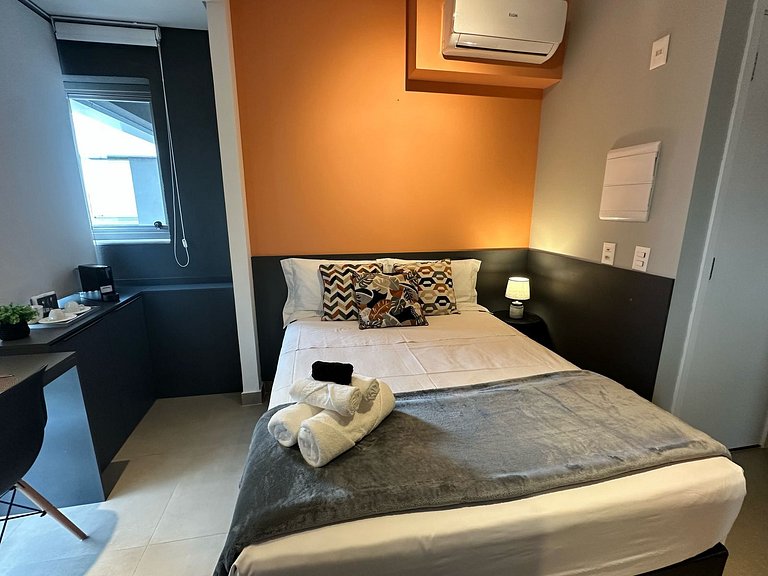 Studio moderno na Oscar Freire no 18° andar