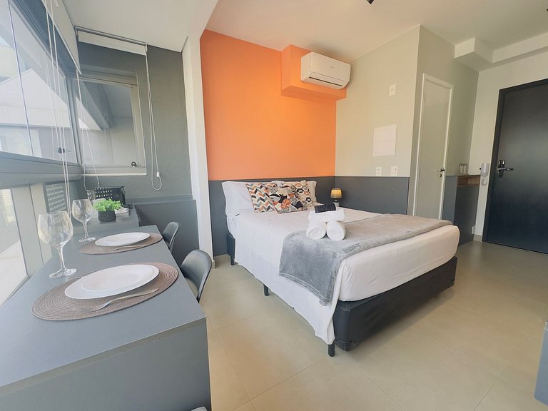 Studio moderno na Oscar Freire no 18° andar