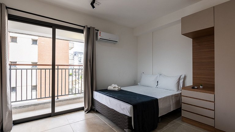 Studio Moderno na Vila Madalena – Perto do Metrô.