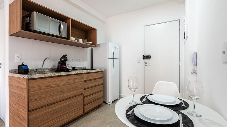 Studio Moderno na Vila Madalena – Perto do Metrô.