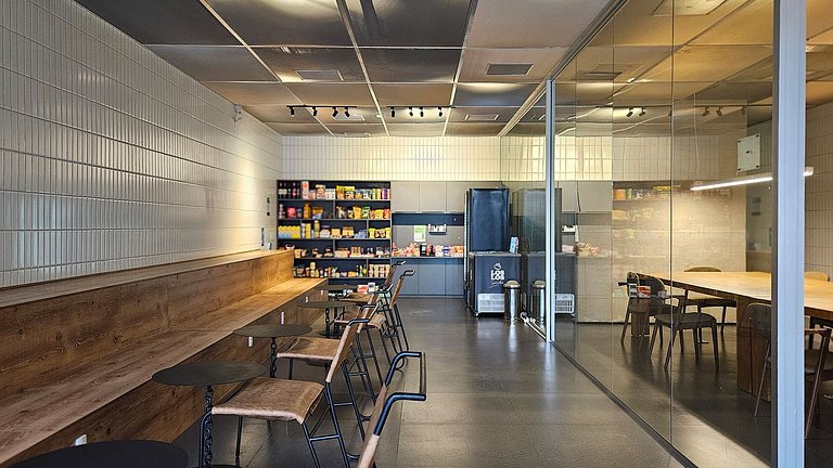 Studio moderno ao lado do shooping Frei Caneca