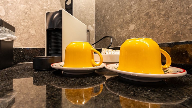 Studio lux ao lado do shopping Frei Caneca