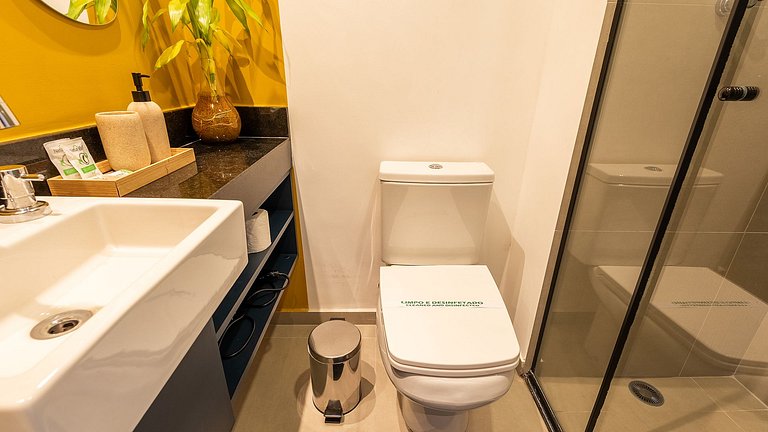 Studio lux ao lado do shopping Frei Caneca
