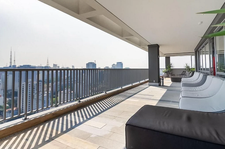 Oásis Urbano: Studio Deslumbrante com Piscina na Cobertura b