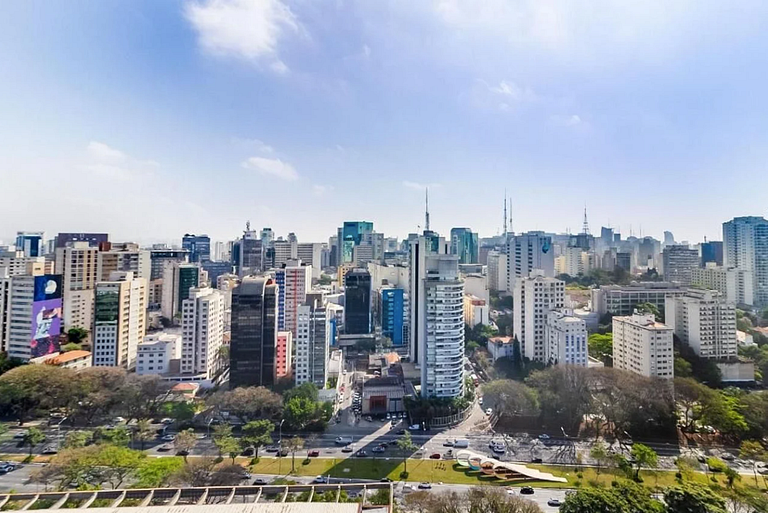 Oásis Urbano: Studio Deslumbrante com Piscina na Cobertura b