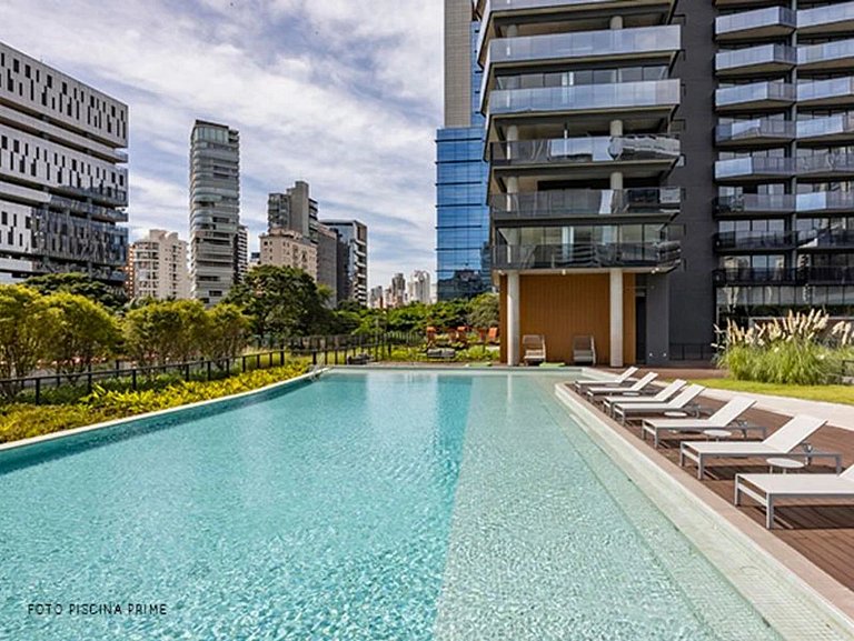Studios luxuosos no Itaim Bibi com vaga de garagem.