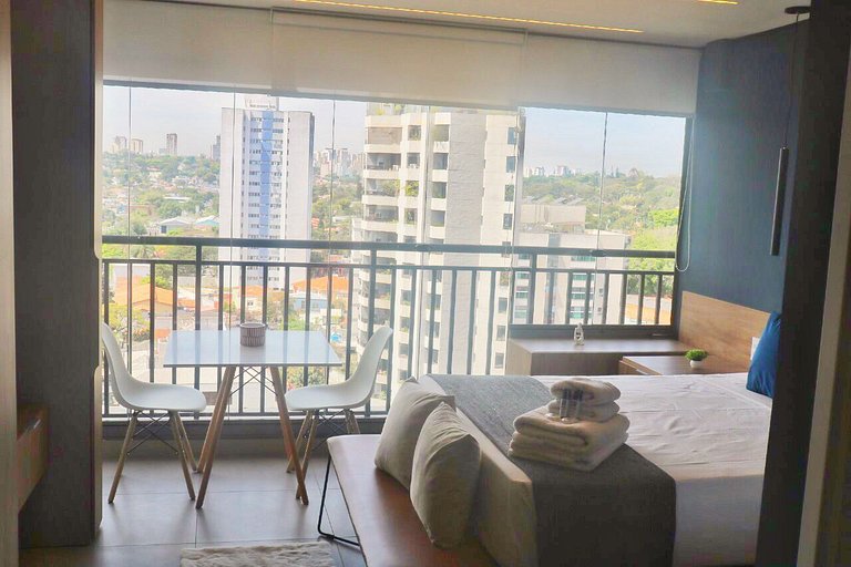 Studio no 13° andar a 3 min da estação Brooklin