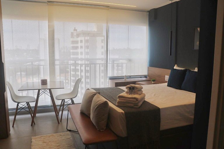 Studio no 13° andar a 3 min da estação Brooklin