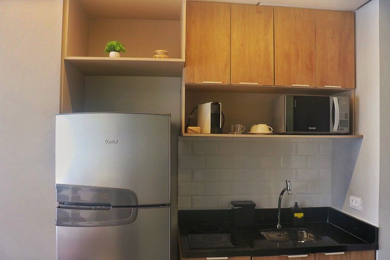 Studio no 13° andar ao lado da estação Brooklin