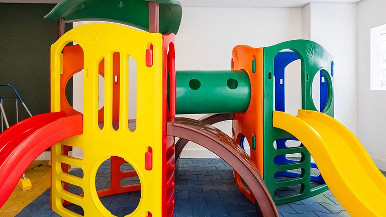 Studio no 6º andar - próximo a estação República