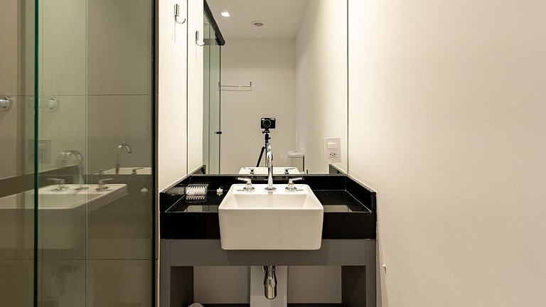 Studio Moderno a 400m Metrô Vila Mariana