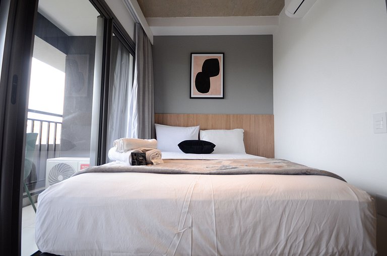 Studio no 7° andar a 3 min da estação Brooklin