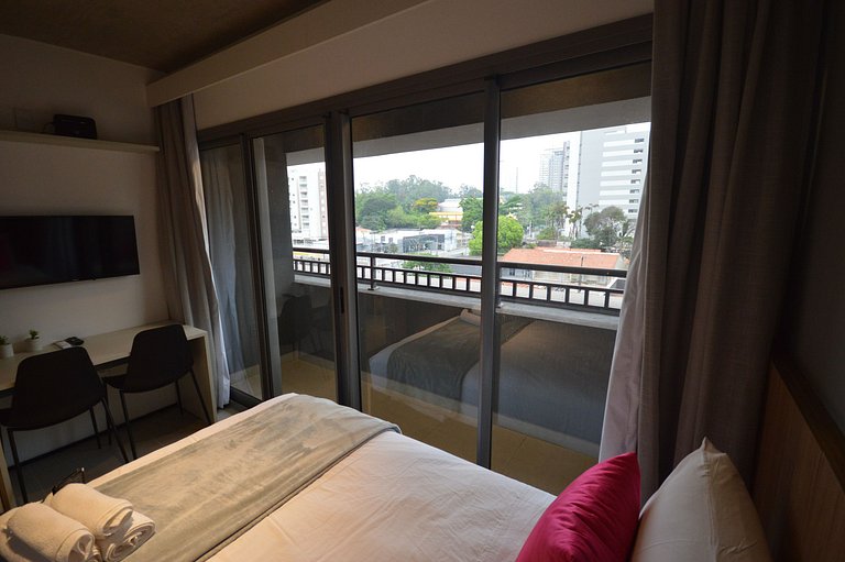 Studio no 5° andar a 300m da estação Brooklin