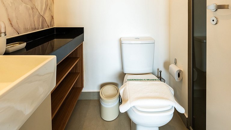 Studio no 13° andar prox a estação Vila Mariana