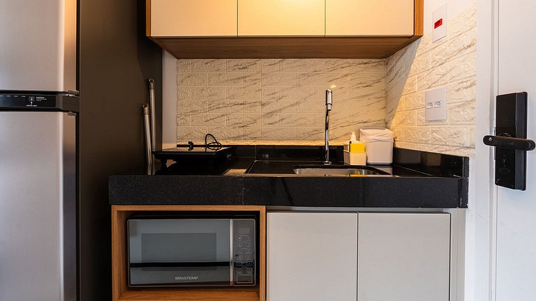 Studio completo a 5 min da estação Vila Mariana