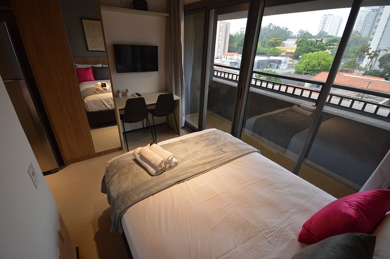 BY Housi: Studio completo no 5° andar em Moema