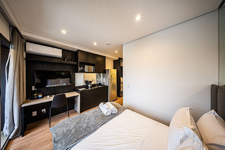 BY Housi: Studio completo no 5° andar em Moema