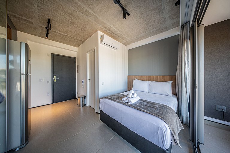 Studio no 15° andar a 3 min da estação Brooklin