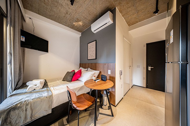 By Housi: Studio moderno prox a estação Brooklin