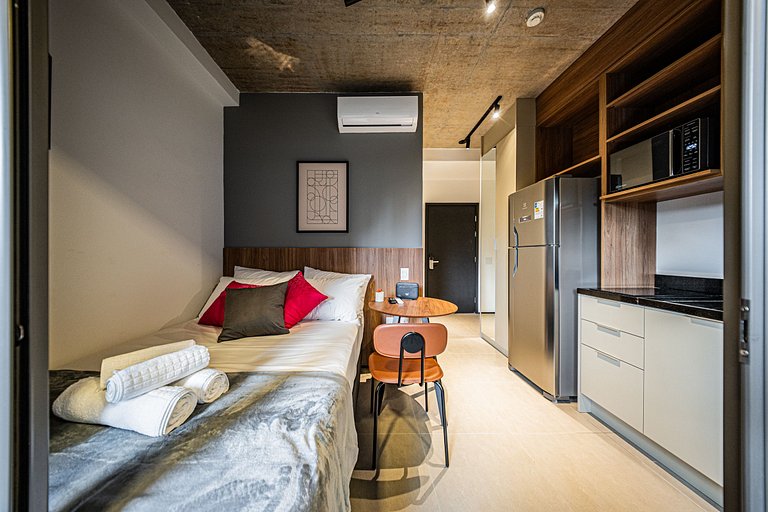 By Housi: Studio moderno prox a estação Brooklin