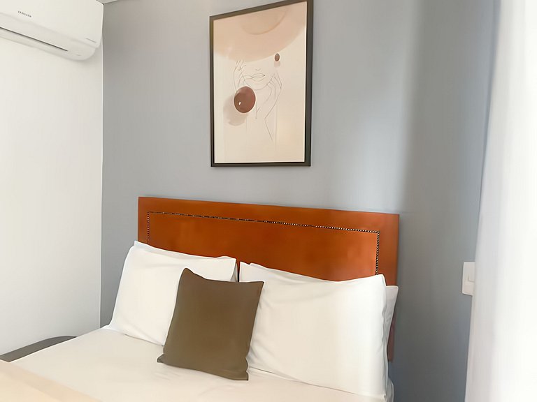 Studio divino no 4° andar na rua Frei Caneca