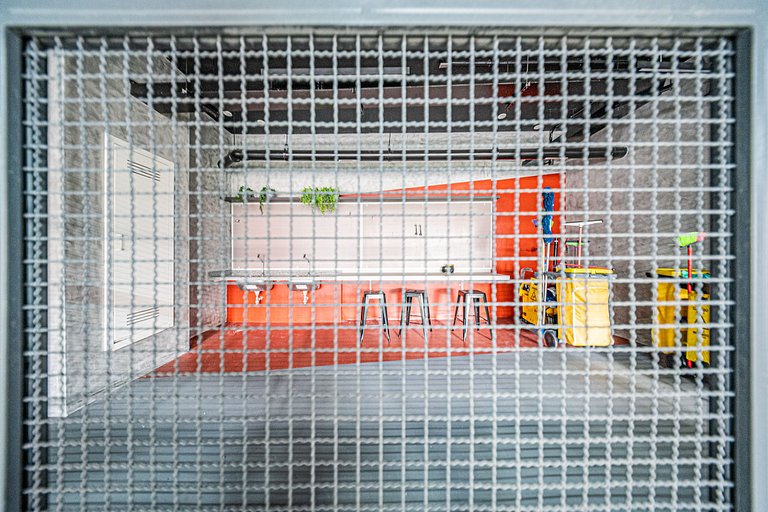 By Housi DH: Studio no 14° andar prox a Paraiso