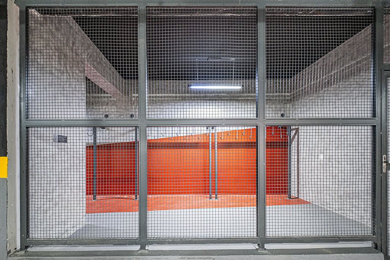 By Housi DH: Studio no 14° andar prox a Paraiso