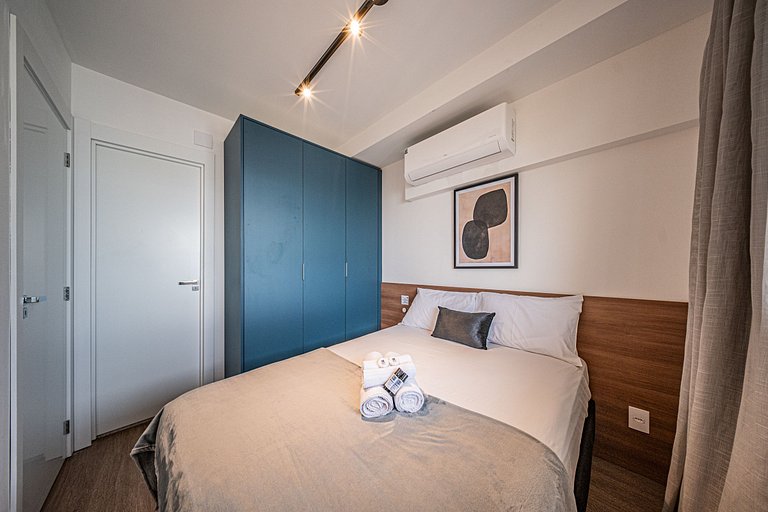 By Housi DH: Studio no 14° andar prox a Paraiso