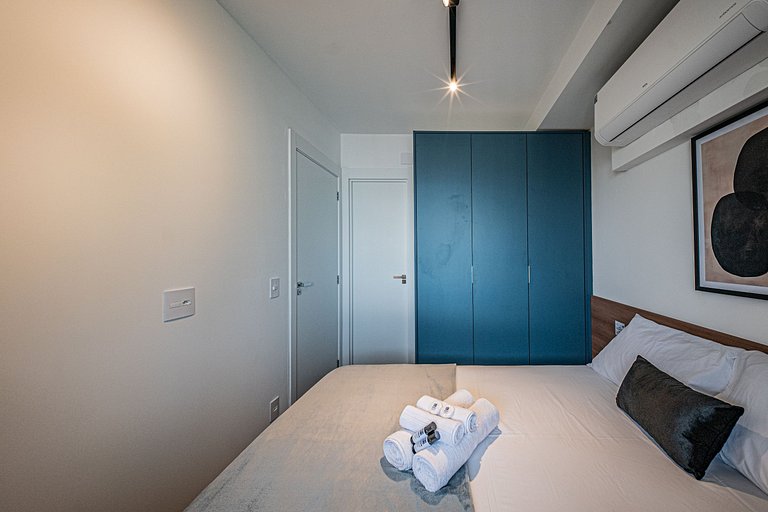 By Housi DH: Studio no 14° andar prox a Paraiso