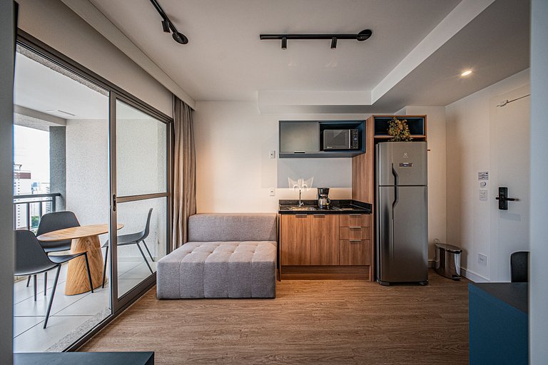 By Housi DH: Studio no 14° andar prox a Paraiso