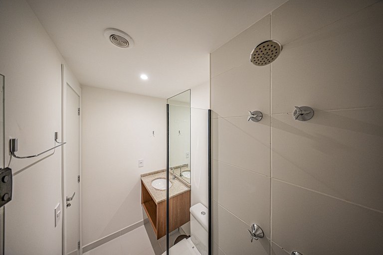 By Housi DH: Studio no 14° andar prox a Paraiso