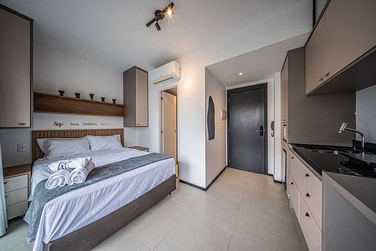 Studio no 8°andar, perto da Avenida Paulista