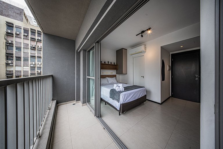 Studio no 8°andar, perto da Avenida Paulista