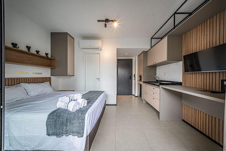 Studio no 8°andar, perto da Avenida Paulista