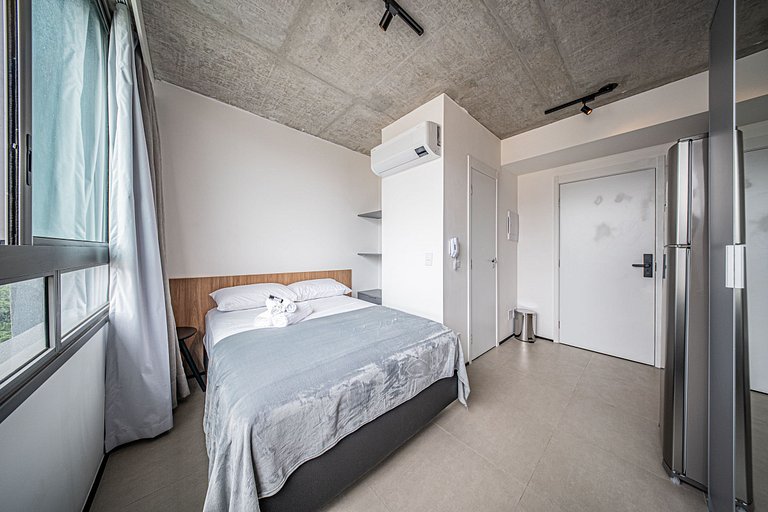Studio no 14º andar próximo à estação Ana Rosa