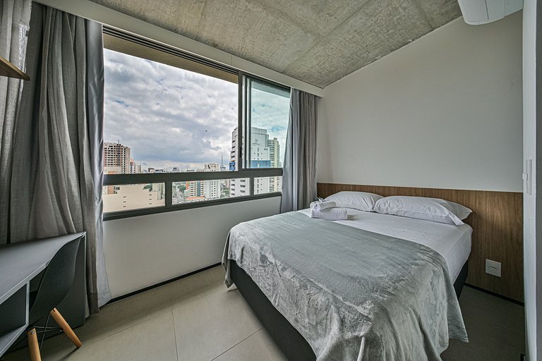 Studio no 14º andar próximo à estação Ana Rosa