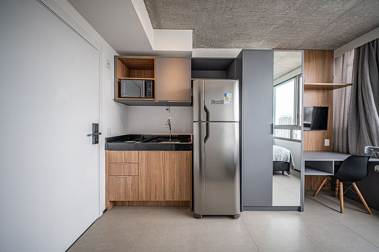 Studio no 14º andar próximo à estação Ana Rosa